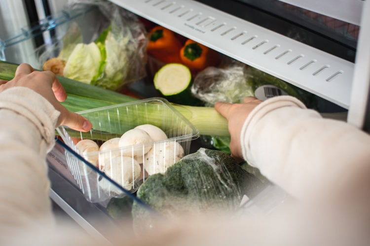 איך לשמור על ירקות חתוכים במקרר